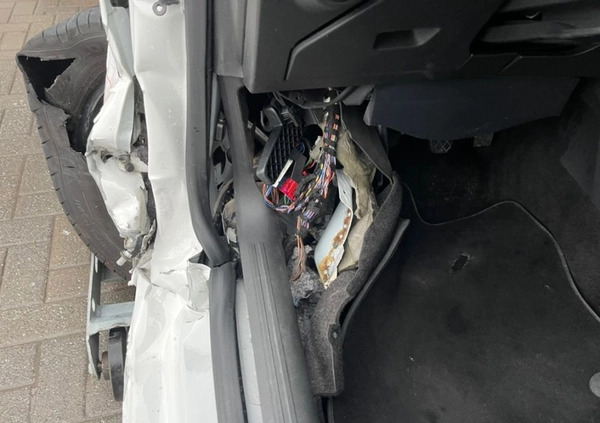 Seat Leon cena 11900 przebieg: 95000, rok produkcji 2013 z Ostroróg małe 277